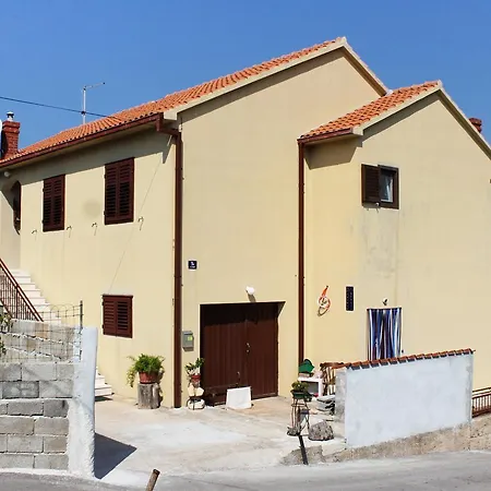 5628b Apartment
